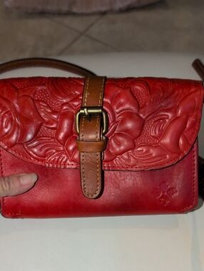 Patricia Nash Torri Red Floral Embossed Leather Crossbody with Brown Strap